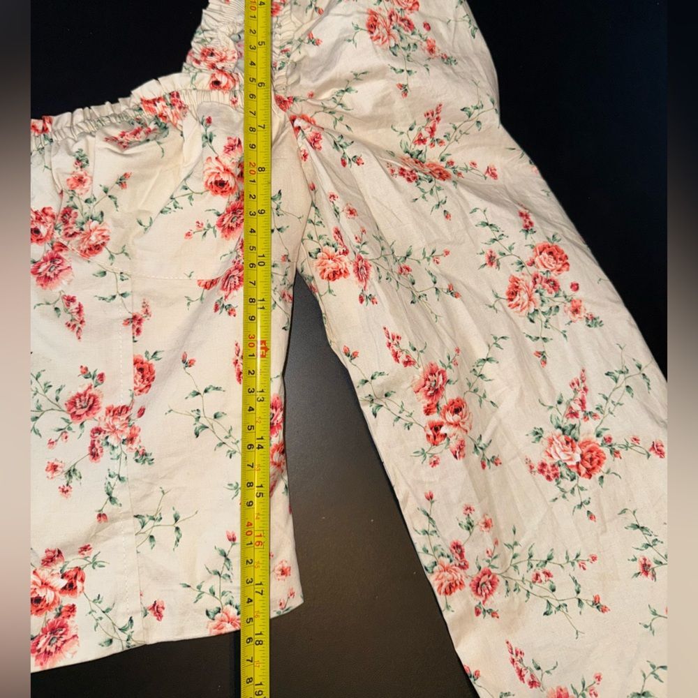 We wore what women’s floral ruched cup crop top size Small NWT feminine romantic - Picture 10 of 10